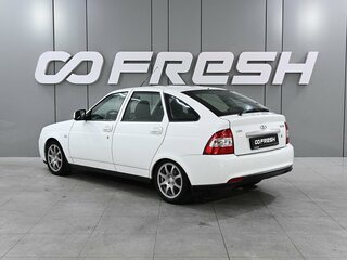 2015 Lada (ВАЗ) Priora I Рестайлинг, белый, 750000 рублей, вид 2