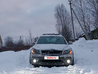 2012 Skoda Octavia Scout II (A5) Рестайлинг, белый, 1500000 рублей, вид 3