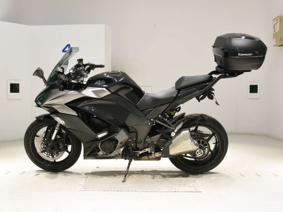 2017 Kawasaki Z 1000SX, чёрный, 619000 рублей