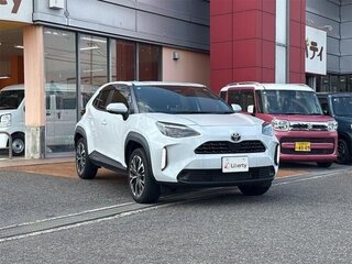 2023 Toyota Yaris Cross I, белый, 1600000 рублей, вид 3