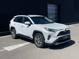 2021 Toyota RAV4 V (XA50), белый, 3415000 рублей, вид 3
