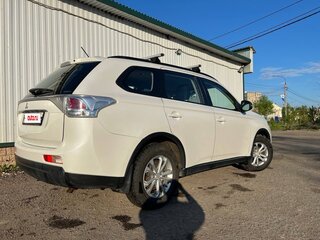 2012 Mitsubishi Outlander III, белый, 995000 рублей, вид 5