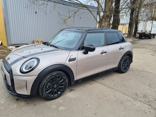 2021 Mini Hatch Cooper III (F55/F56) Рестайлинг 2, серый, 3400000 рублей, вид 4
