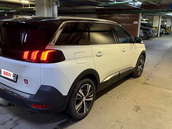 2018 Peugeot 5008 II, белый, 2000000 рублей - вид 1