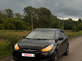 2013 Hyundai Solaris I, чёрный, 750000 рублей, вид 1