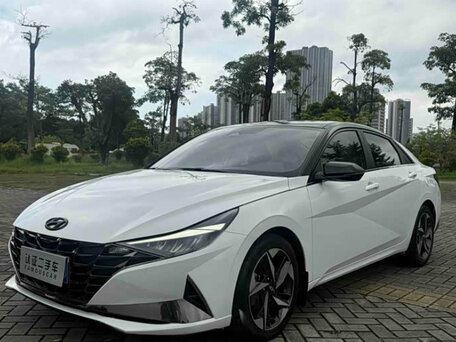 Hyundai Elantra VII (CN7)