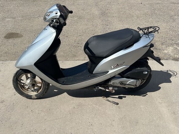 2012 Honda Dio, серебристый, 80000 рублей