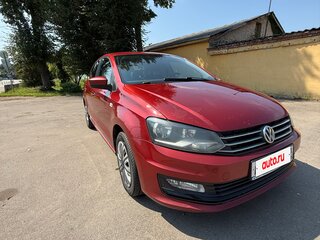 2015 Volkswagen Polo V Рестайлинг, красный, 970000 рублей, вид 2