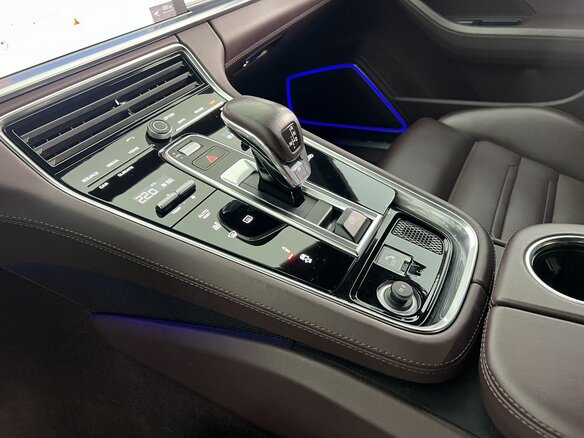 2017 Porsche Panamera 4S II, синий, 5690000 рублей - вид 17