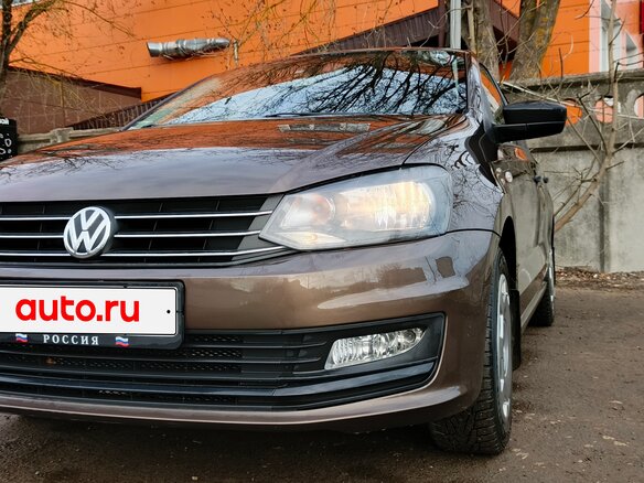 2020 Volkswagen Polo V Рестайлинг, коричневый, 1288000 рублей - вид 13