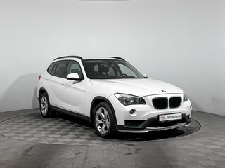 2014 BMW X1 18i I (E84) Рестайлинг, белый, 1130000 рублей, вид 3
