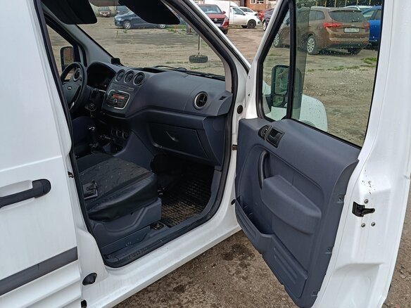 2011 Ford Transit Connect, белый, 780000 рублей - вид 10