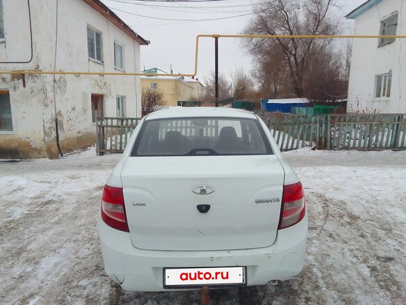 2015 Lada (ВАЗ) Granta I, белый, 332000 рублей - вид 2