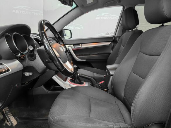 2009 Kia Sorento II, бежевый, 905000 рублей - вид 9
