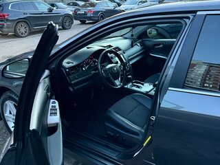 2013 Toyota Camry US Market VII (XV50), чёрный, 1350000 рублей, вид 4