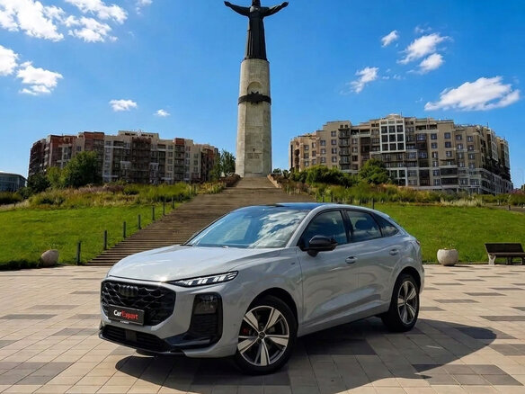 2026 Audi Q3 Sportback TFSI III (FJ), голубой