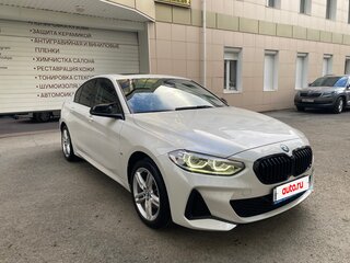 2020 BMW 1 серии 120i III (F52) Рестайлинг, белый, 2350000 рублей, вид 1
