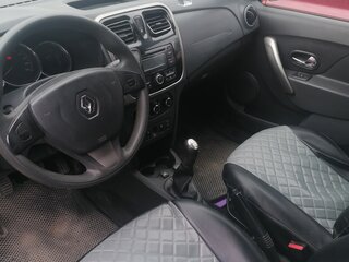 2017 Renault Logan II, белый, 445000 рублей, вид 3