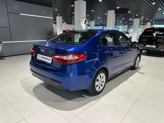 2013 Kia Rio III, синий, 648000 рублей, вид 3