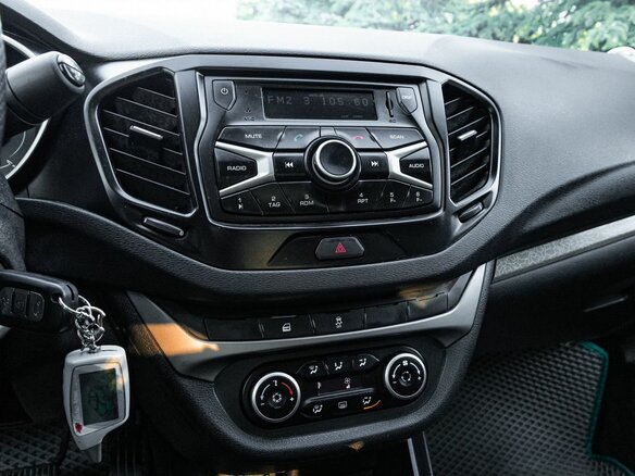 2016 Lada (ВАЗ) Vesta I, зелёный, 717000 рублей - вид 19