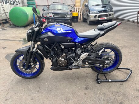 2017 Yamaha MT-07 (FZ-07), синий, 725000 рублей, вид 2