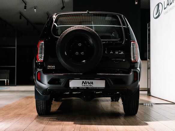 2025 Lada (ВАЗ) Niva Travel I, чёрный, 1668000 рублей - вид 3