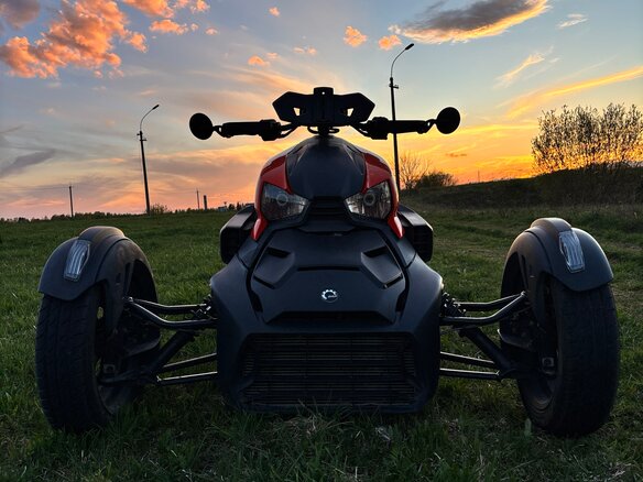 2022 BRP Can-Am Ryker, чёрный, 1000000 рублей - вид 1