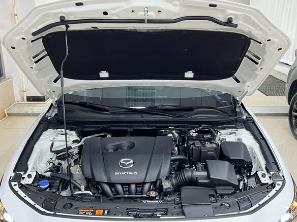 2022 Mazda 3 Axela IV (BP), белый, 1900000 рублей - вид 18
