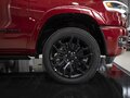 2026 Ram 1500 Crew Cab V Рестайлинг, красный - вид 3
