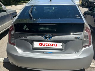 2012 Toyota Prius III Рестайлинг (XW30), серебристый, 810000 рублей, вид 3