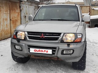 2001 Mitsubishi Pajero III, серебристый, 715000 рублей, вид 1