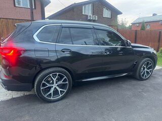2019 BMW X5 40i IV (G05/G18), чёрный, 4600000 рублей, вид 2