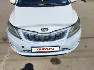 2013 Kia Rio III, белый, 280000 рублей, вид 1