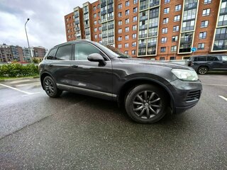 2010 Volkswagen Touareg II, чёрный, 1600000 рублей, вид 4