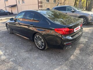 2018 BMW 5 серии 540i xDrive VII (G30/G31/G38), чёрный, 4950000 рублей, вид 4
