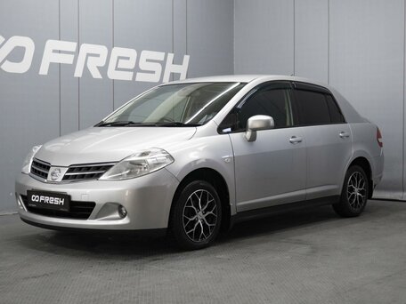 Nissan Tiida I