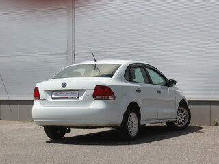 2014 Volkswagen Polo V, белый, 660000 рублей, вид 2