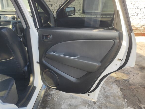 2003 Mitsubishi Outlander I, белый, 690000 рублей - вид 13