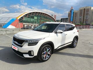 2022 Kia Seltos I, белый, 2300000 рублей, вид 1