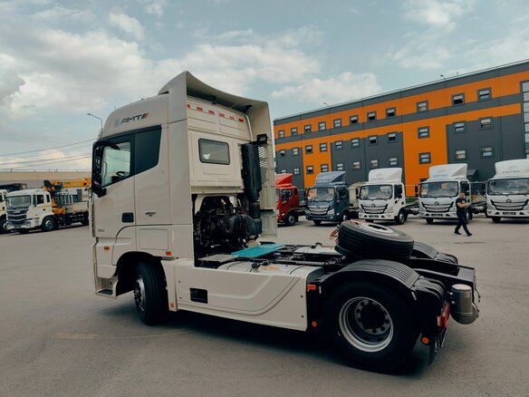 2023 Foton Auman EST A, белый - вид 6