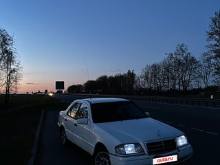 1995 Mercedes-Benz C-Класс 180 (PMS) I (W202), белый, 200000 рублей, вид 3