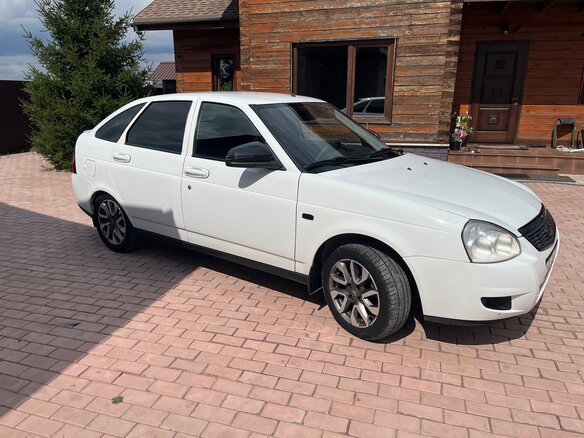 2014 Lada (ВАЗ) Priora I Рестайлинг, белый, 603000 рублей - вид 3