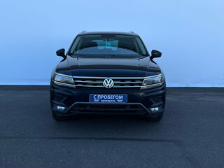 2017 Volkswagen Tiguan II, чёрный, 1930000 рублей, вид 2