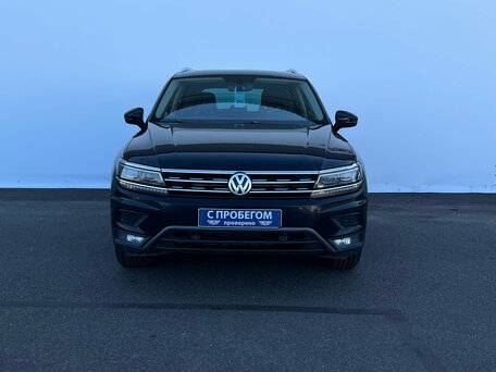 2017 Volkswagen Tiguan II, чёрный, 1930000 рублей, вид 2