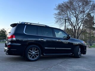 2014 Lexus LX 570 III Рестайлинг, чёрный, 4800000 рублей, вид 3