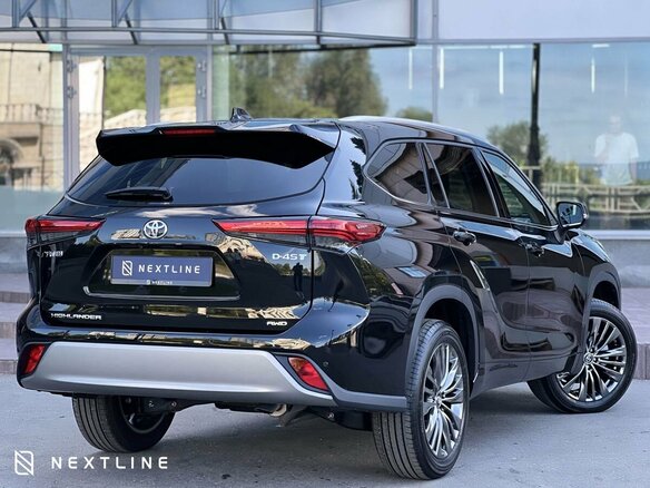 2026 Toyota Highlander IV (XU70), чёрный - вид 3