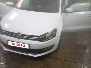 2014 Volkswagen Polo V, белый, 850000 рублей, вид 3