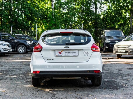 2017 Ford Focus III Рестайлинг, белый, 790000 рублей, вид 4