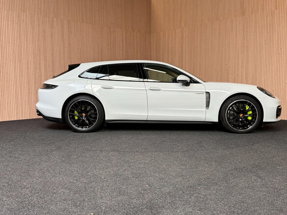 2023 Porsche Panamera 4S E-Hybrid Sport Turismo II Рестайлинг, белый - вид 6
