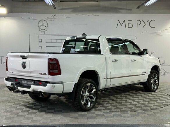 2022 Ram 1500 Crew Cab V, белый - вид 8